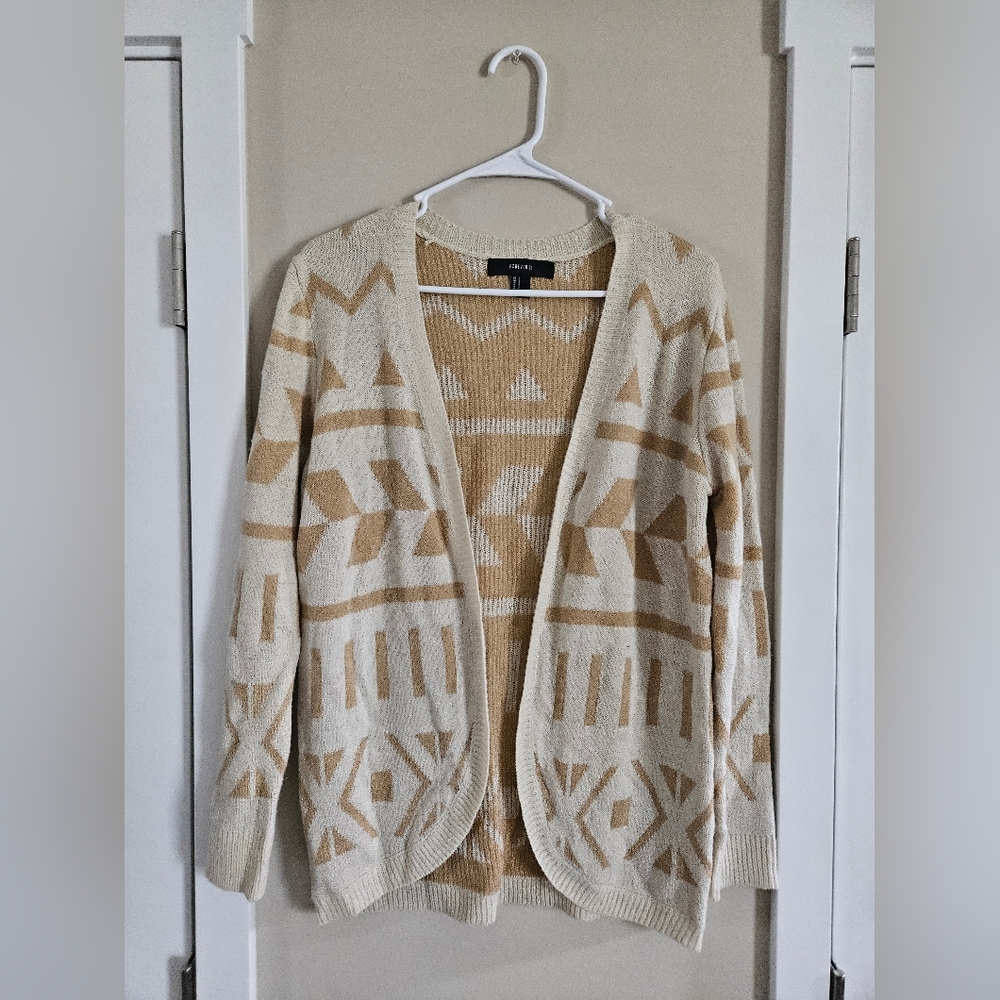 Forever 21 Small Geometric Patterned Cream‎ Tan Sweater Cardigan Aztec